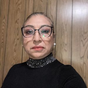 Meet your Posher, Beatriz